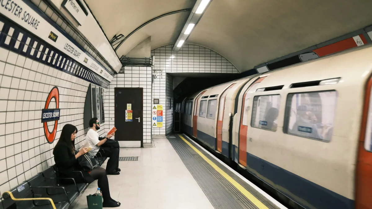 visuel secondaire sur Aeroport Gatwick centre Londres