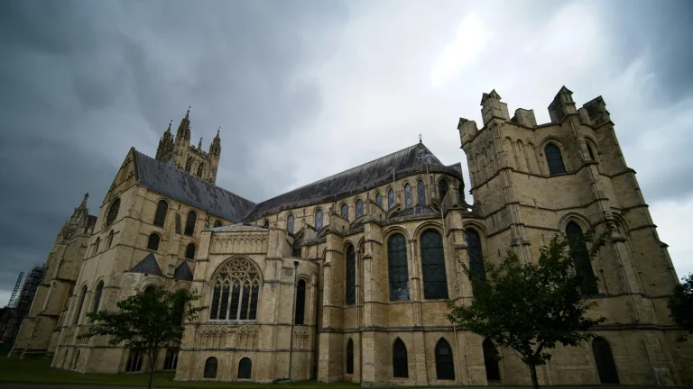 visuel principal sur Canterbury depuis Londres