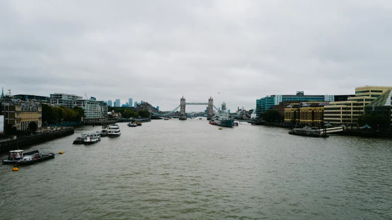visuel principal sur Londres en couple
