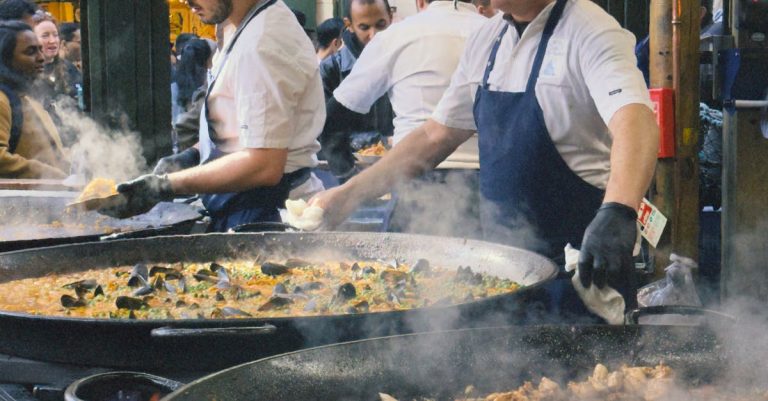 Table de restaurant pour manger halal à Londres