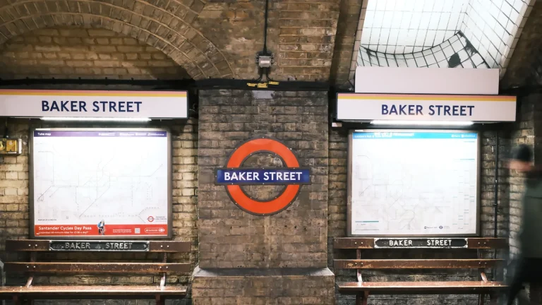 visuel principal sur 221B Baker Street