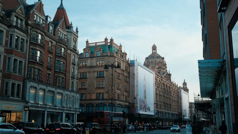 visuel principal sur Oxford Street Londres