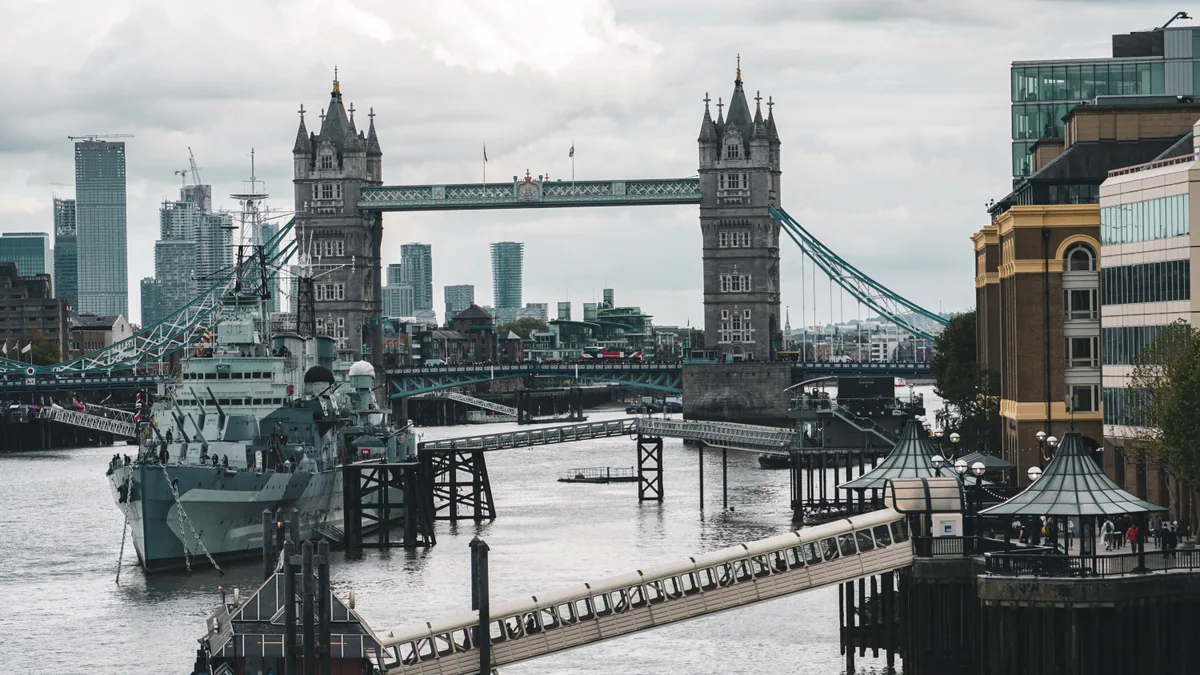 visuel secondaire sur Saint Katharine Docks