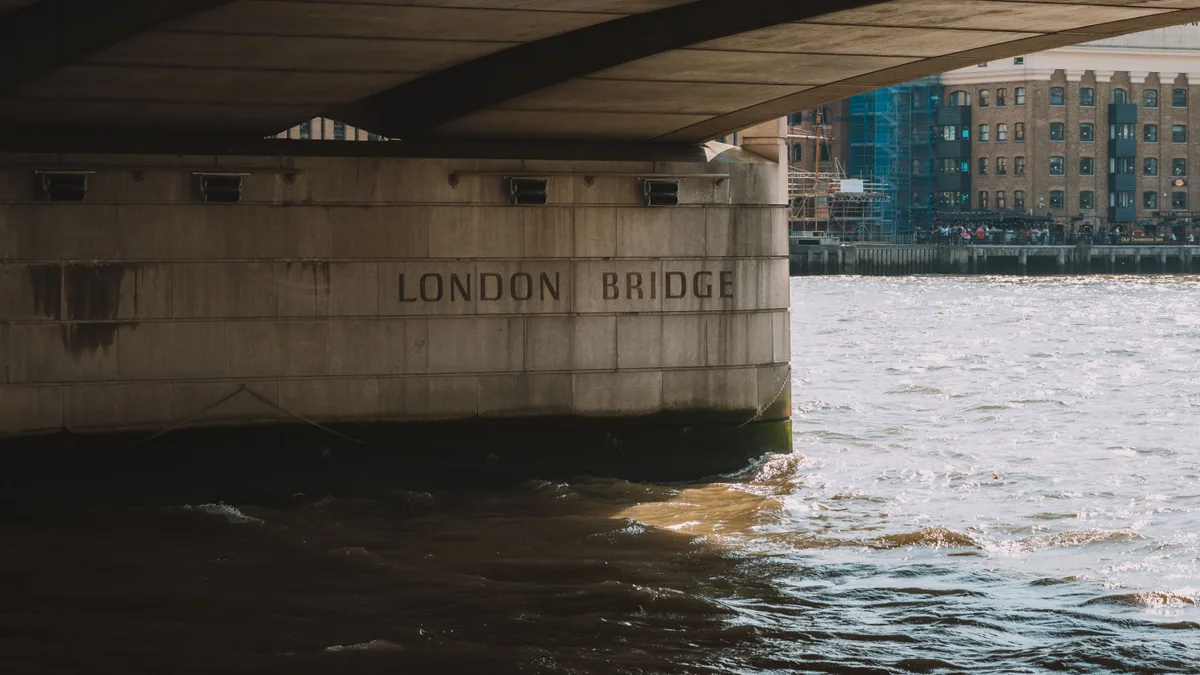 Vue de Londres pour London Bridge